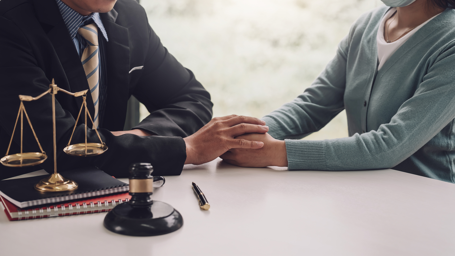 St. Louis Wrongful Death Lawyers. Lawyer meeting client.