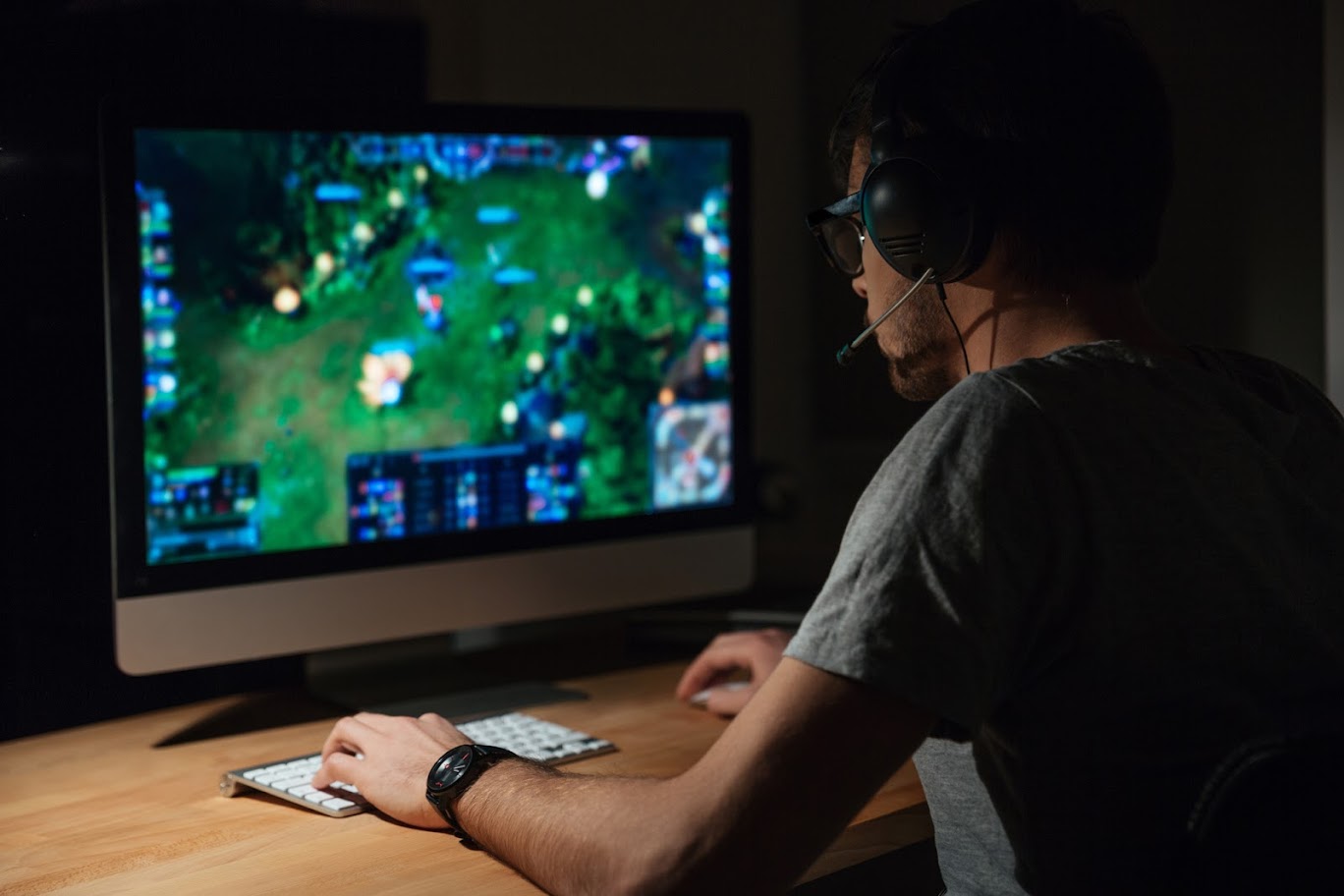 4 Ways Car Accident Injuries Can Impact Video Game Streamers