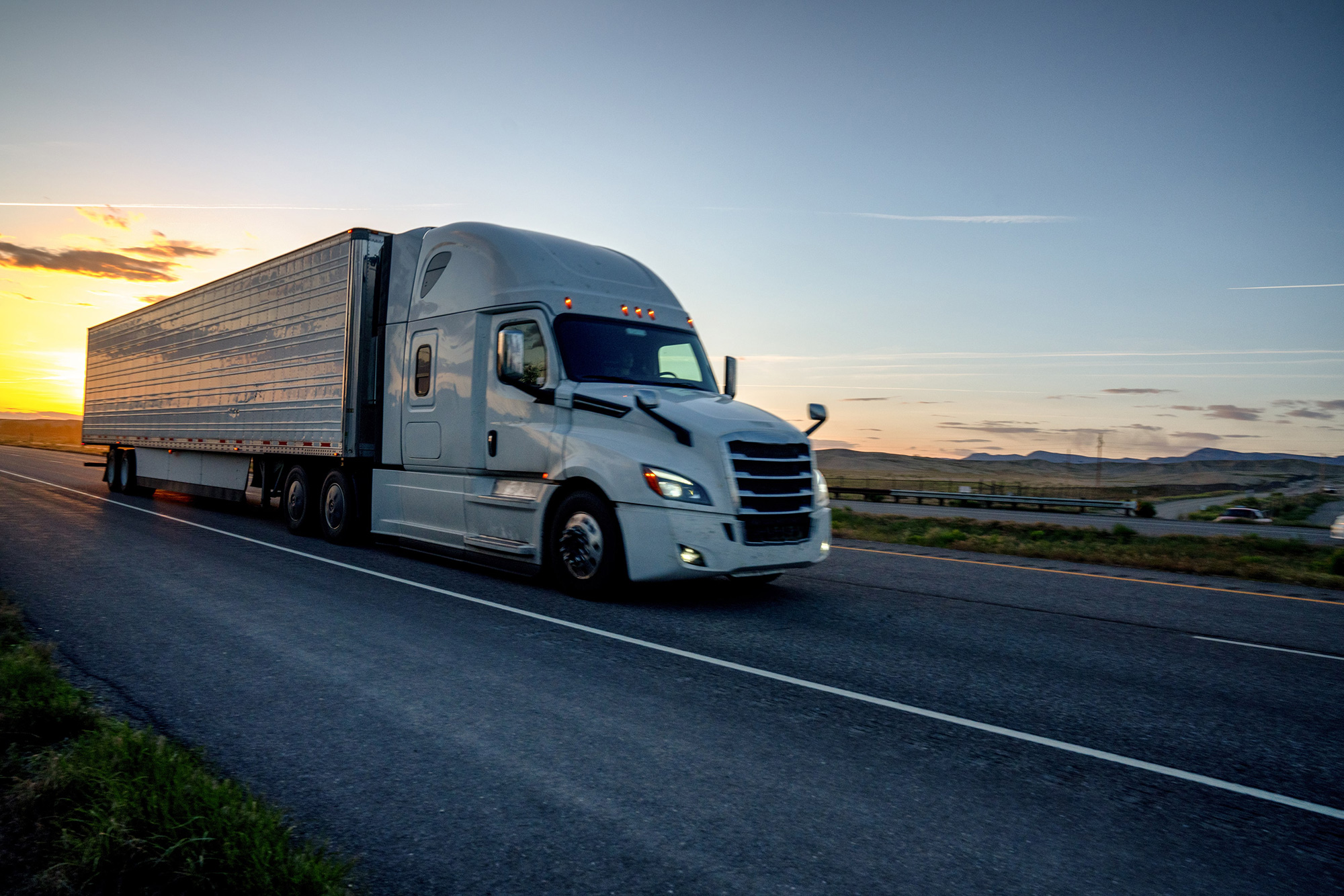 What Are the Most Dangerous Areas Of A Semi-Truck? [INFOGRAPHIC]